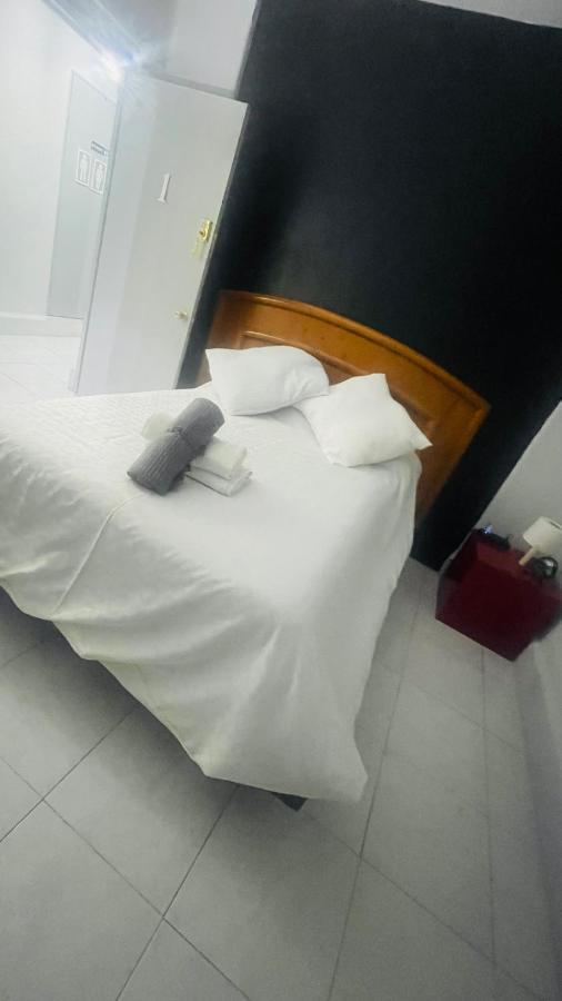 מקסיקו סיטי Hostal Letys Place Emilio מראה חיצוני תמונה